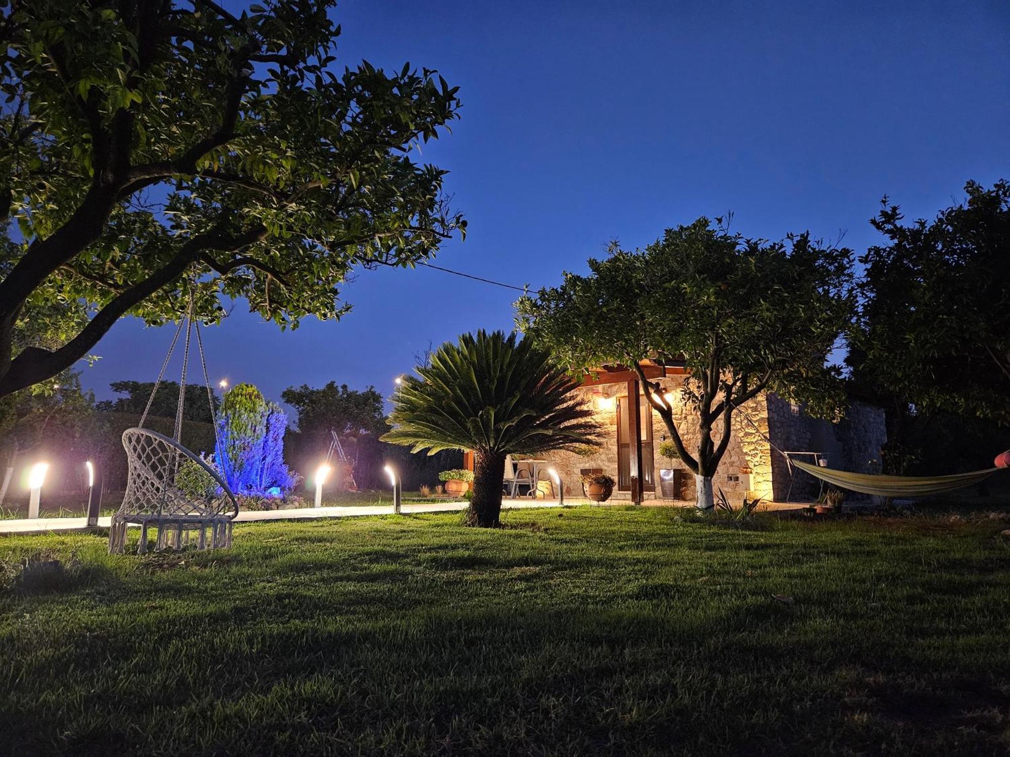 Villa Patras Stonehouse With Large Yard - Πέτρινο Σπίτι Με Αυλή Paralía Exterior foto